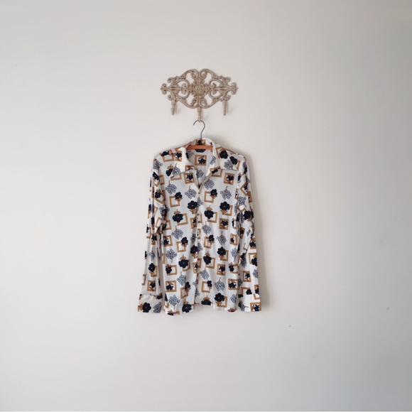 Fabulous 1970’s Long Sleeve Disco Button Down for Men - Picture 3 of 8